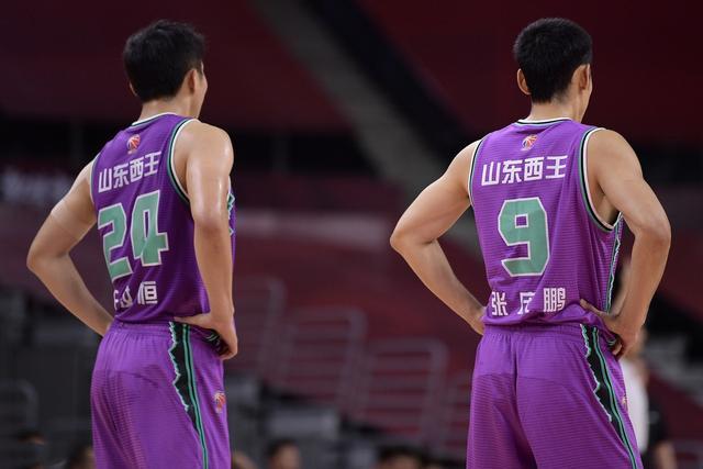  山东男篮内部会议纪要流出：关键时刻手感冰凉，NBA常规赛使命明确，更衣室氛围转暖