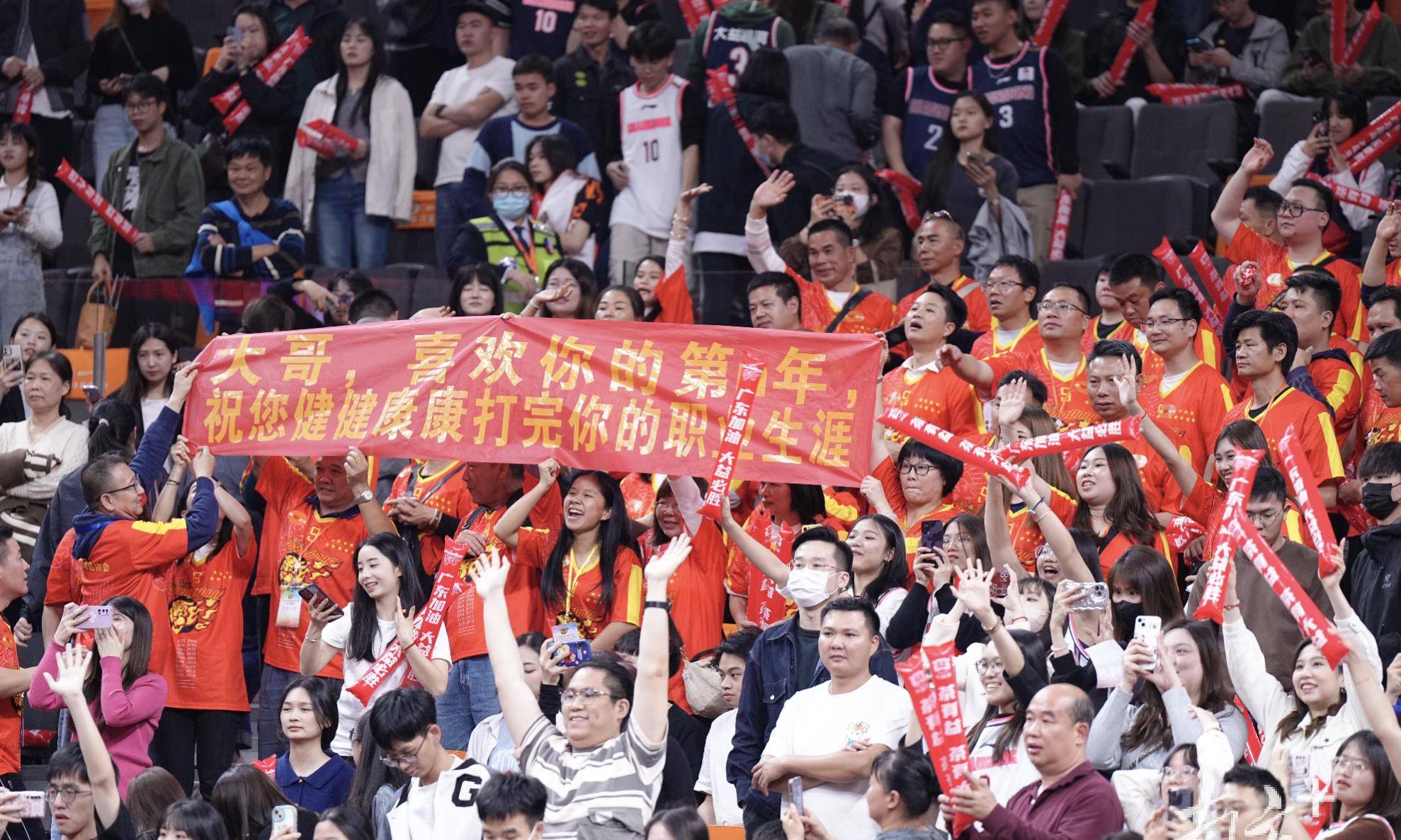  欧联赛程吃紧，广东宏远今晨篮板制胜，媒体盛赞，医务组通报恢复