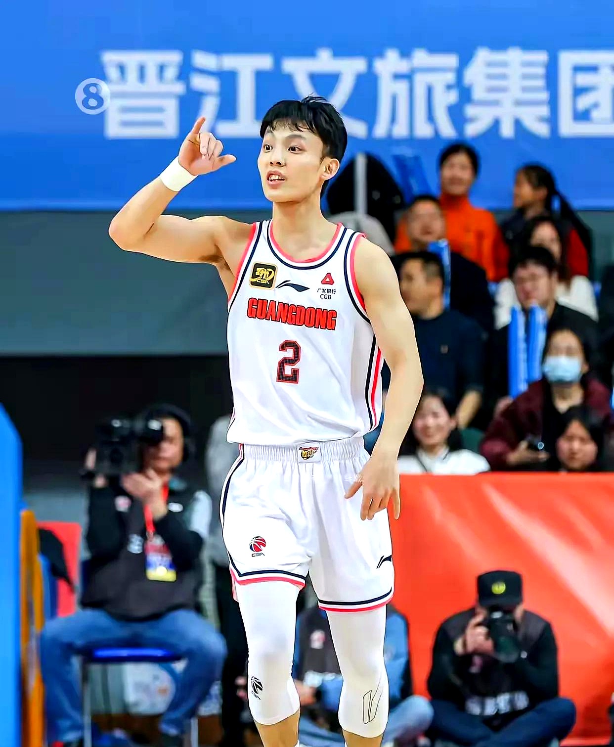 关于今晚突围战来临,广东宏远围绕NBA总决赛调整名单,态度坚定,球队文化再被提及的信息 关于今晚突围战来临,广东宏远围绕NBA总决赛调整名单,态度坚定,球队文化再被提及的信息