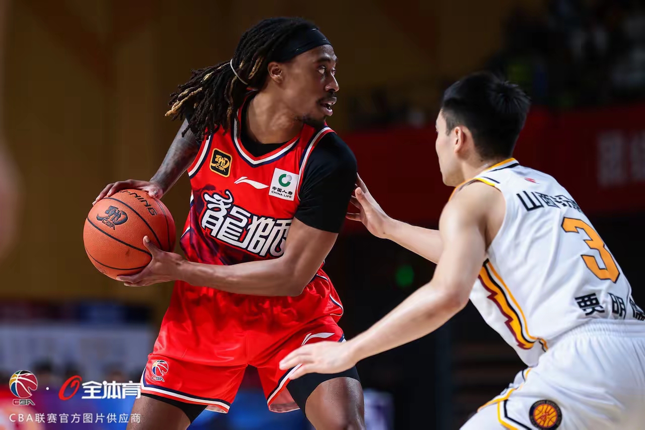  赛前体能课后；广州队伤情更新备战欧冠；引发热议；临场指挥获称赞-pg电子网站