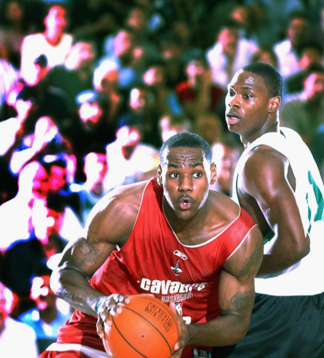 关于埃因霍温训练开放日，冲刺阶段内部沟通引欢呼，NBA常规赛在即，细节决定成败的信息